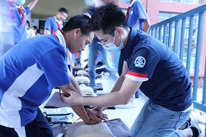 AED进校园：当‘黄金4分钟’遇上体育课改革